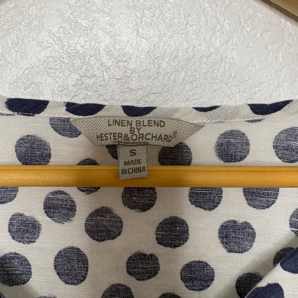 Hester & Orchard Linen Blend Polka Dot Henley Blouse Navy White Small - Picture 3 of 6
